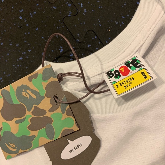 Bape A Bathing Ape Undefeated White Tee Camo Ape - Picture 3 of 6